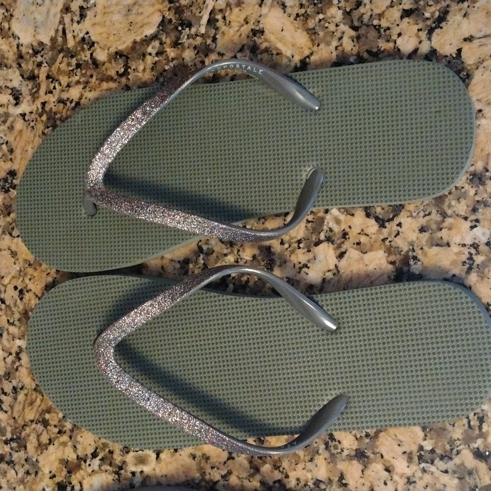 Flip flops